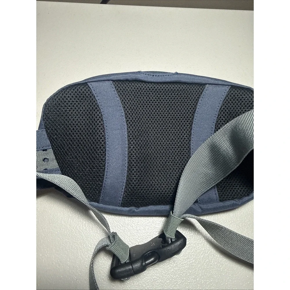 Marmot Waist Pack Multi Pocket Bag Lumbar Fanny Pack Bag Small Blue Two Zip